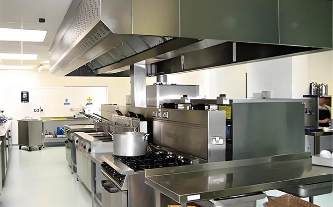 食堂廚具的創(chuàng)新科技應(yīng)用:提升餐飲服務(wù)質(zhì)量